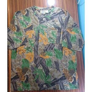 Boggy Creek Apparel Chevrolet Camo T-shirt Size Medium Racing Hunting Leaves